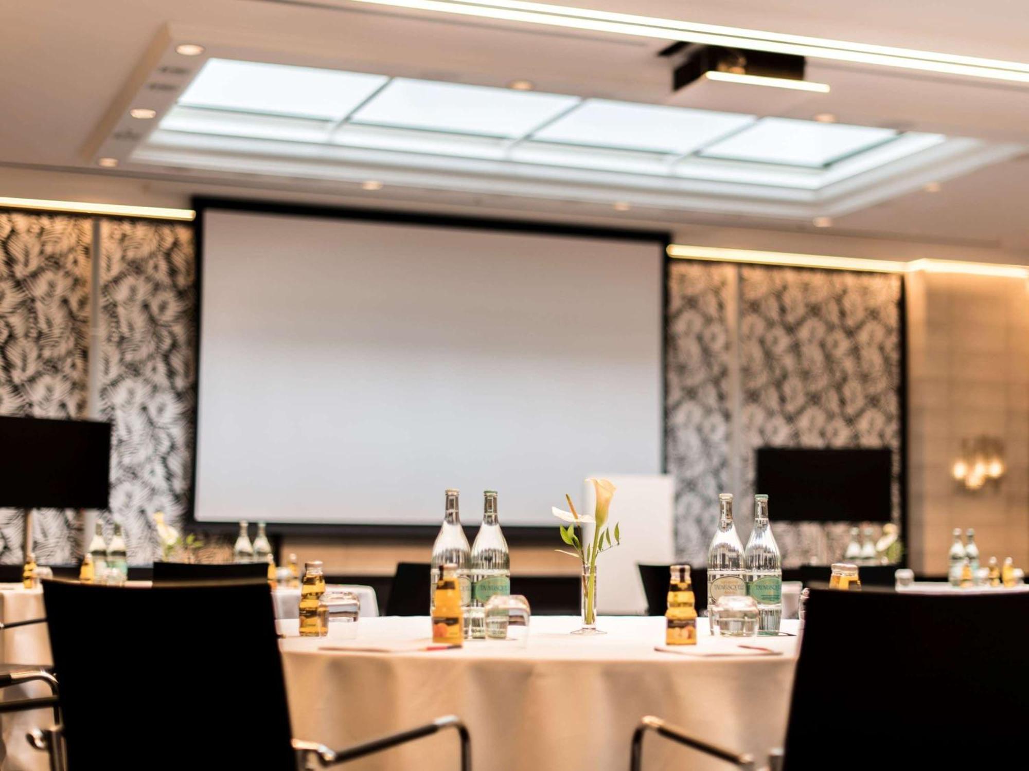 Hotel Sofitel Frankfurt Opera 5*